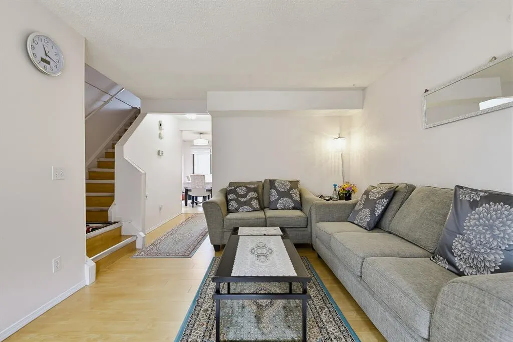56 Falshire Terrace NE