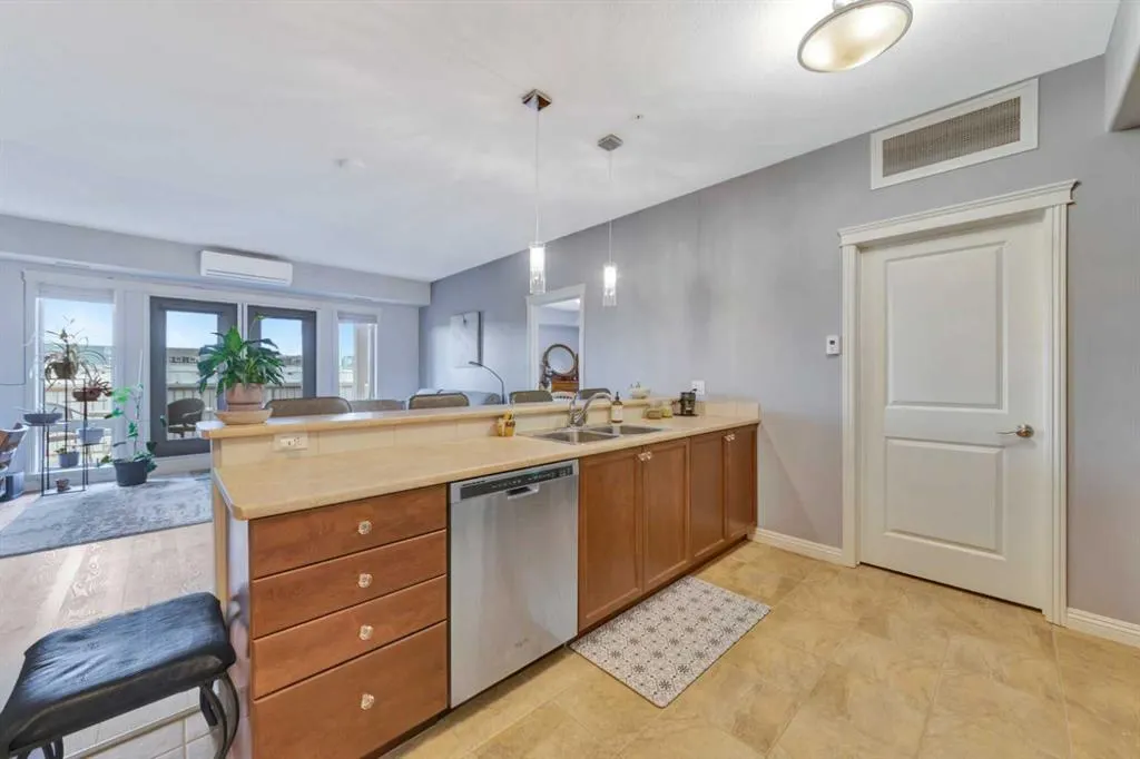 4102 69 Avenue #203