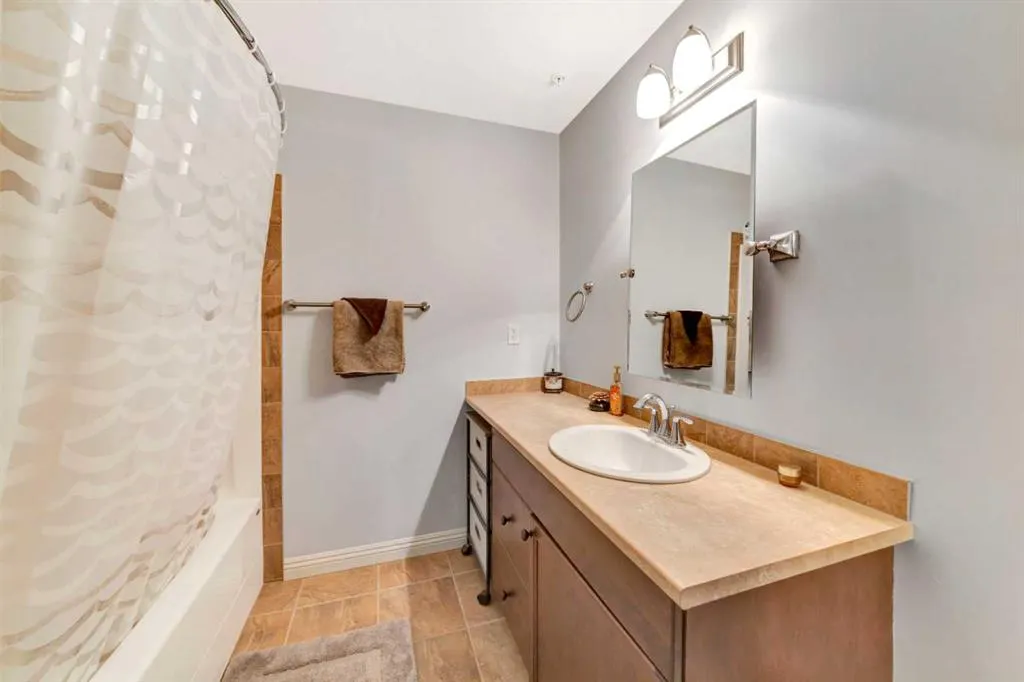 4102 69 Avenue #203
