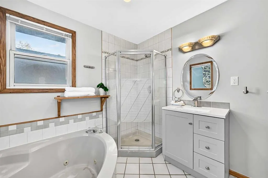 2208 Capitol Hill Crescent NW