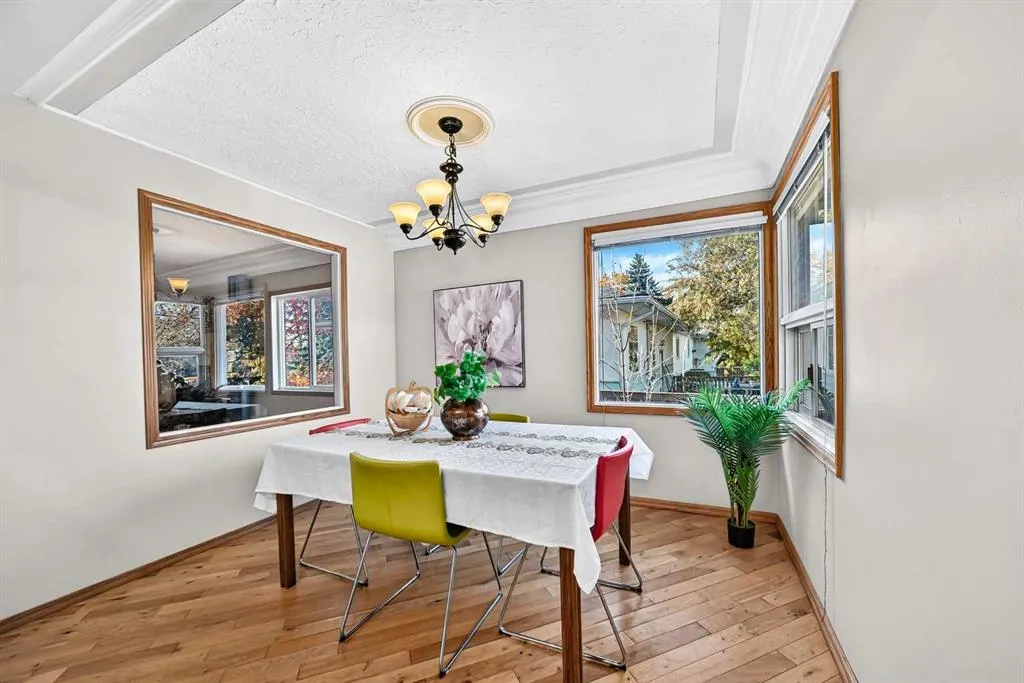 2208 Capitol Hill Crescent NW