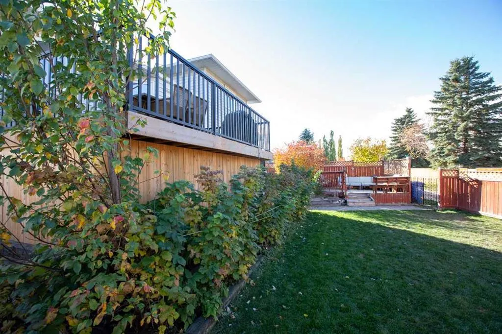94 Athabasca Crescent