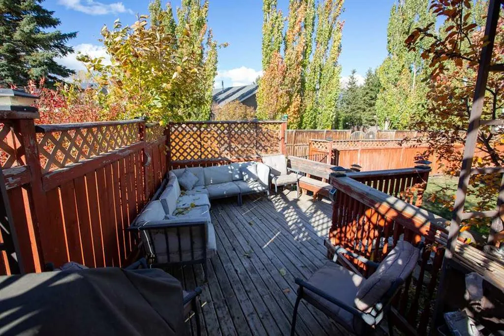 94 Athabasca Crescent