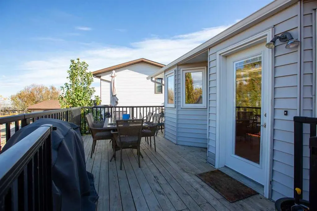 94 Athabasca Crescent