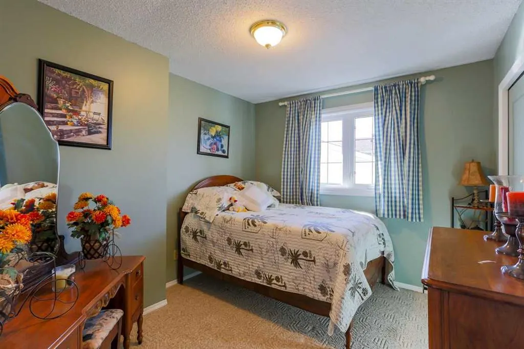 94 Athabasca Crescent