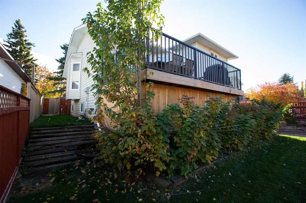 94 Athabasca Crescent