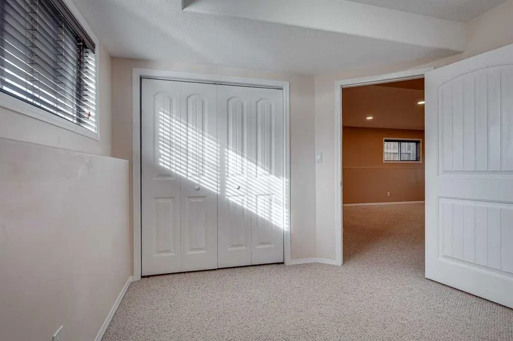 48 Vanson Close