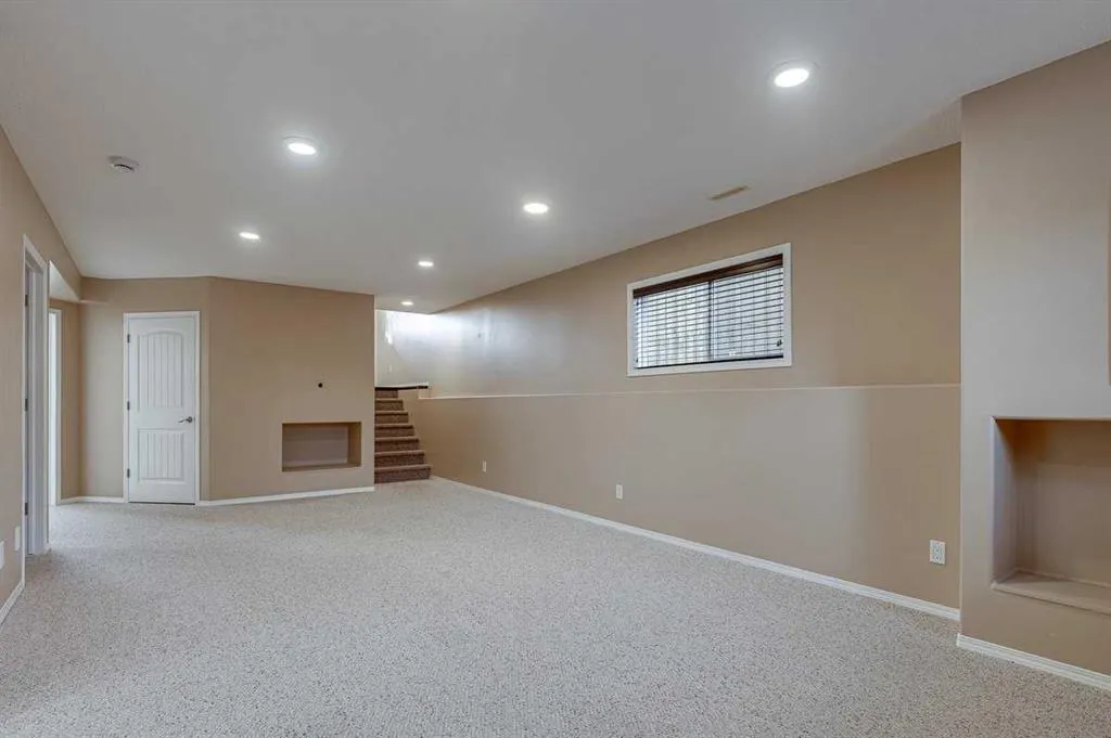 48 Vanson Close