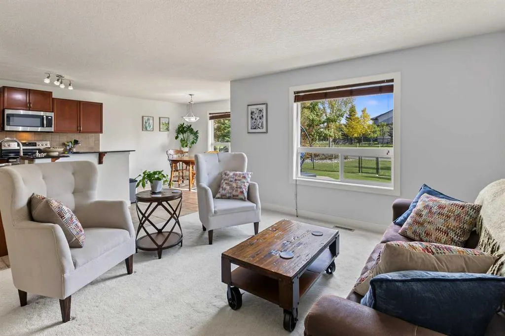 26 Drake Landing NE
