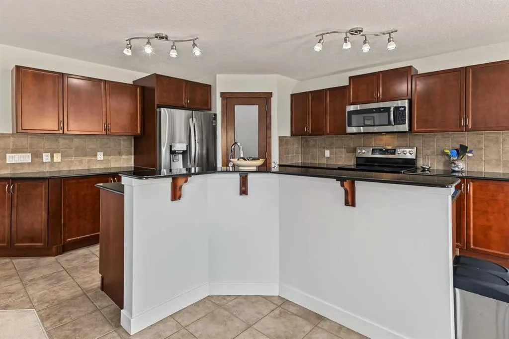 26 Drake Landing NE