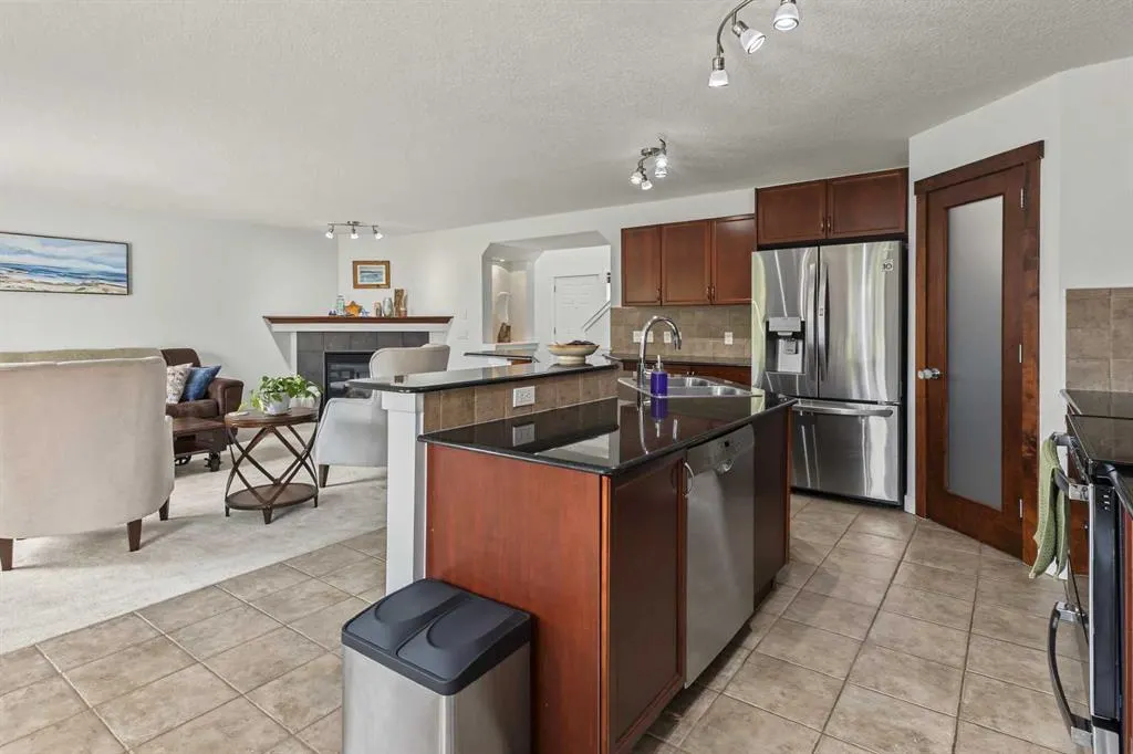 26 Drake Landing NE