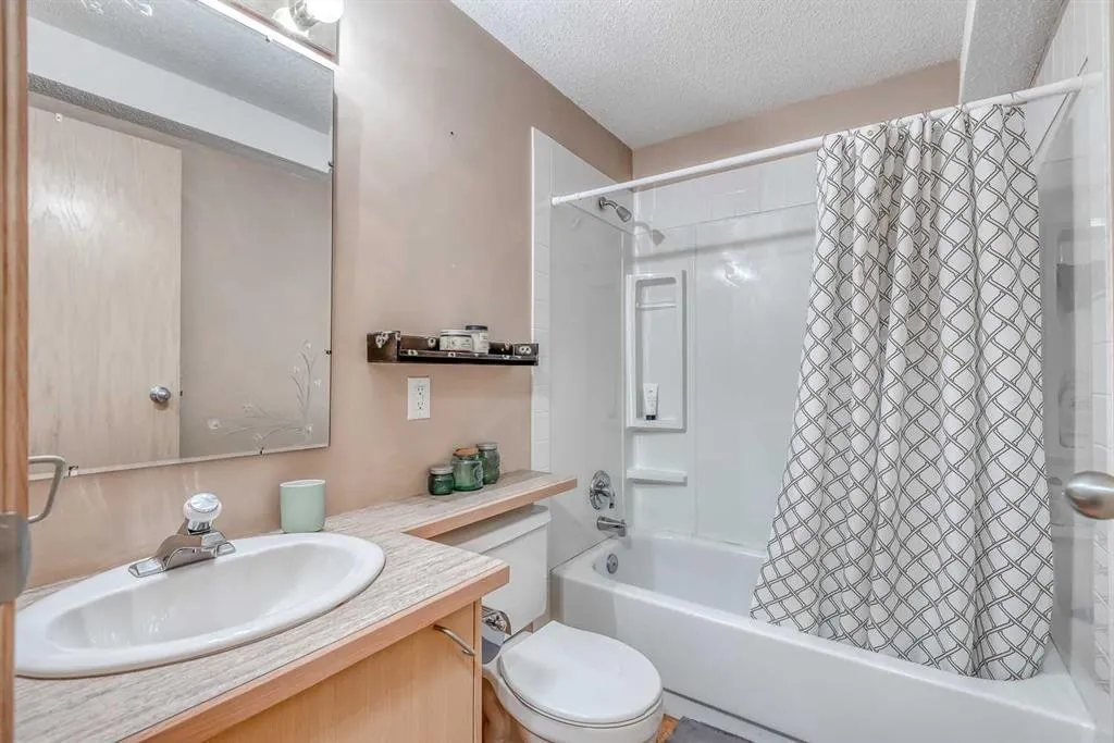 304 Christie Park Mews SW