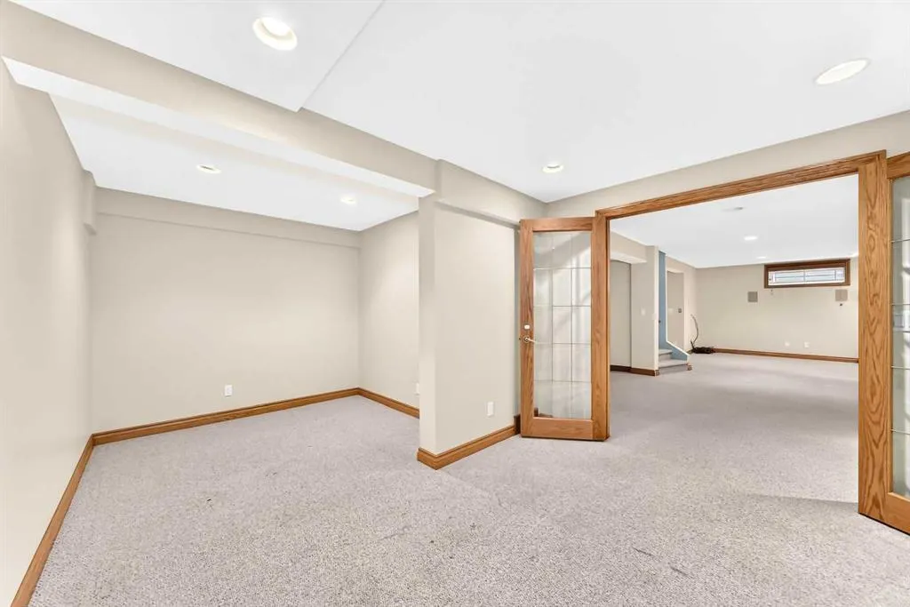 120 Woodacres Drive SW