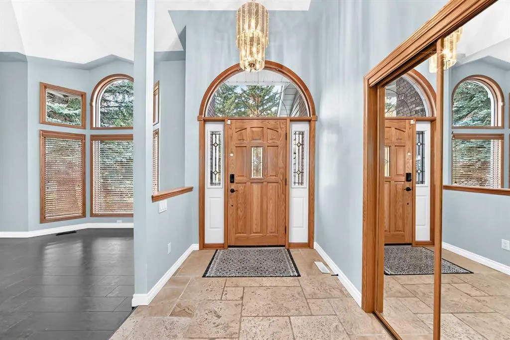 120 Woodacres Drive SW