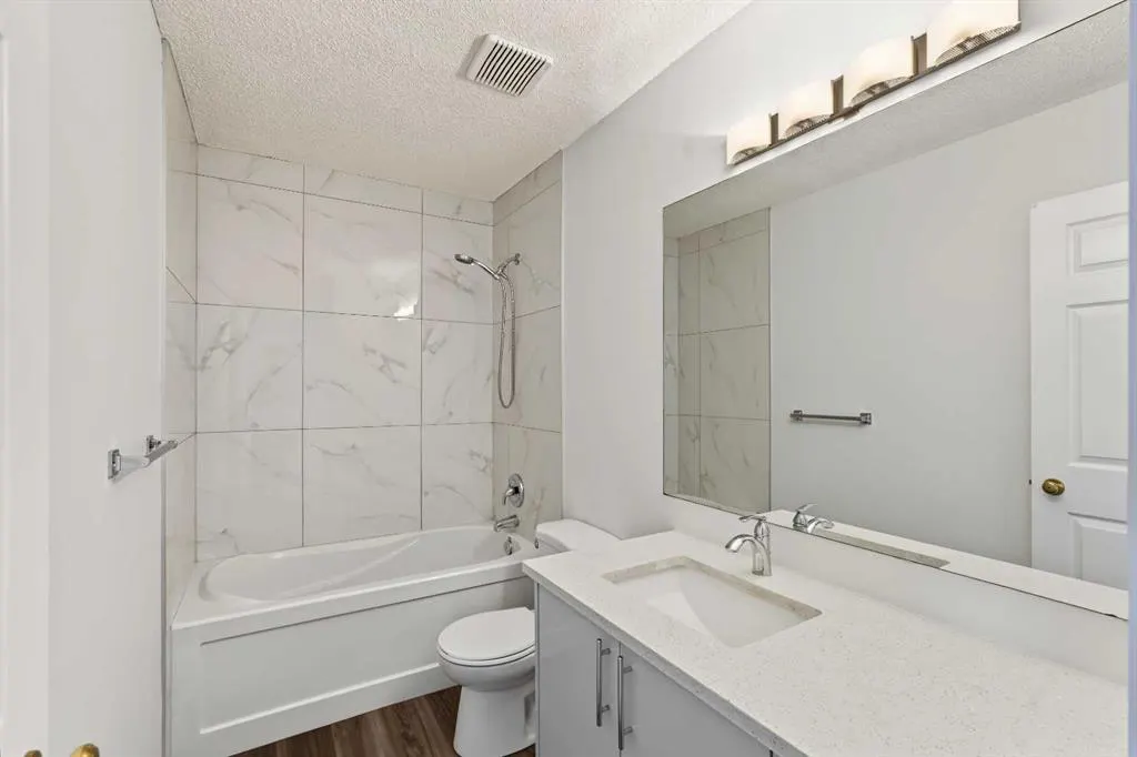 244 Harvest Gold Circle NE