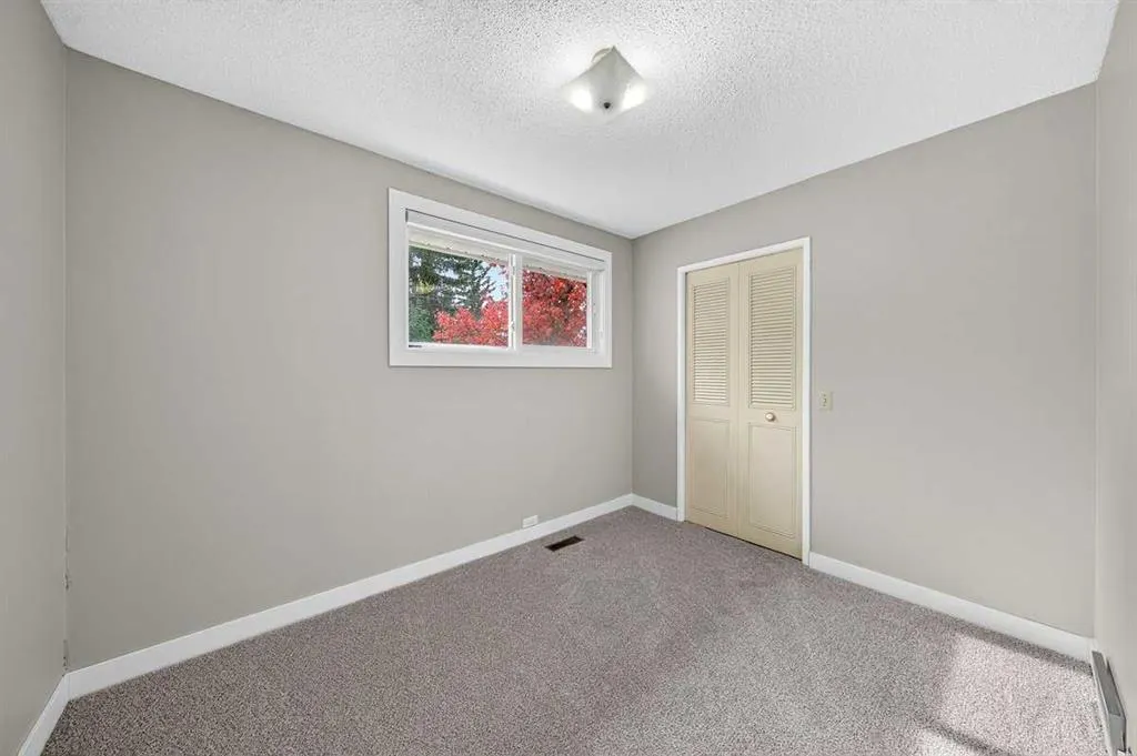 255 Huntridge Way NE