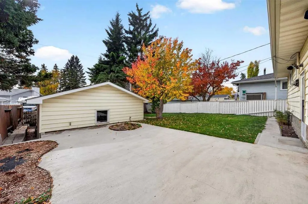 255 Huntridge Way NE
