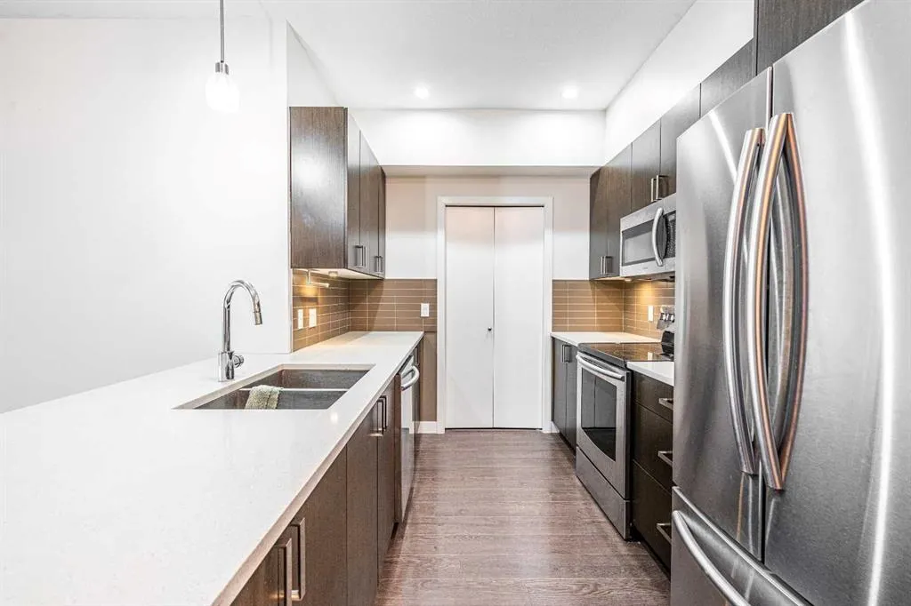 28 Auburn Bay Link SE #401