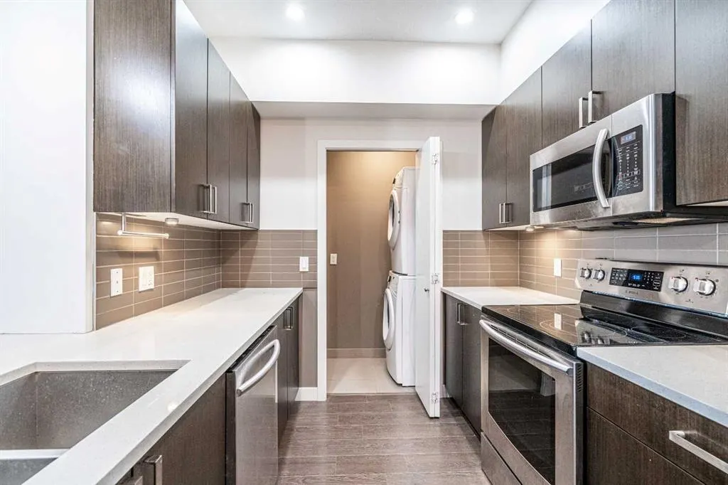 28 Auburn Bay Link SE #401
