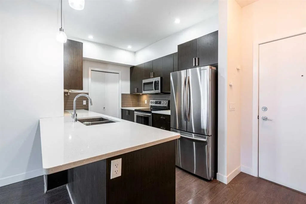 28 Auburn Bay Link SE #401