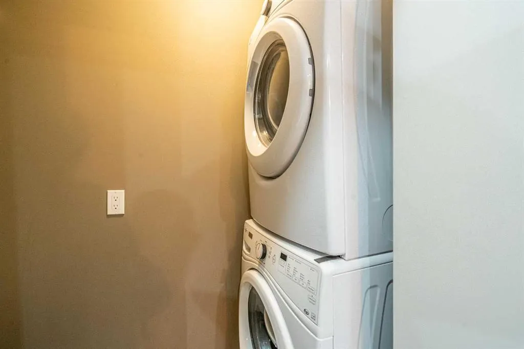 28 Auburn Bay Link SE #401