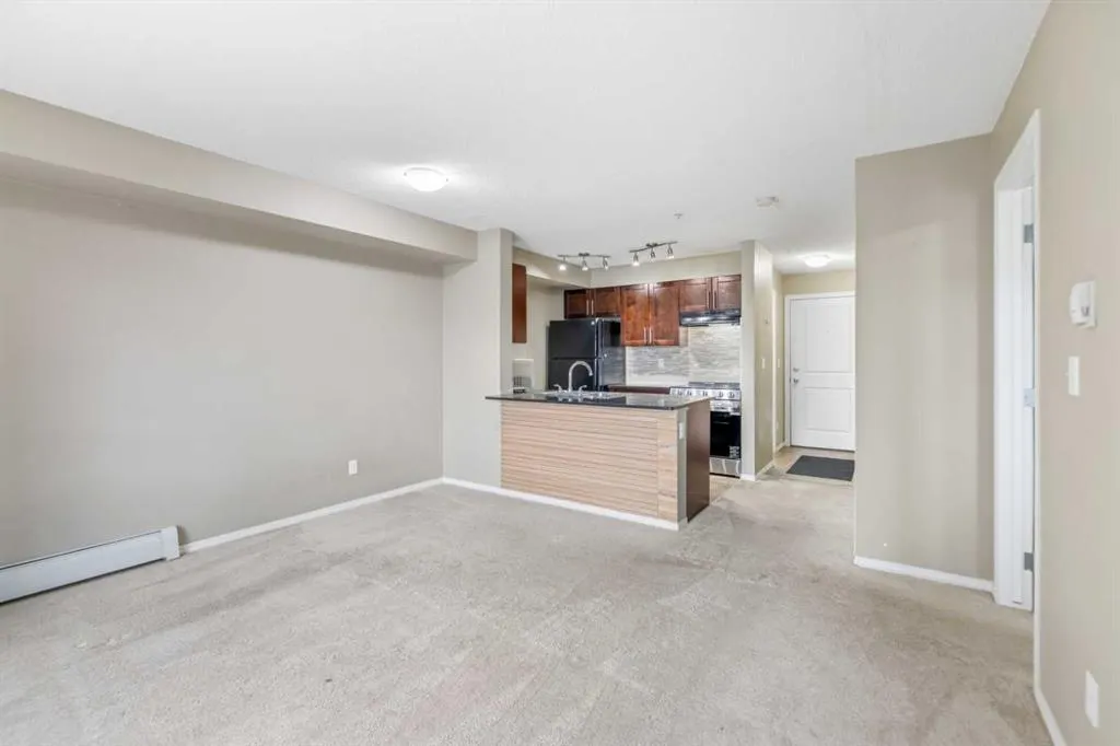 15 Saddlestone Way NE #210