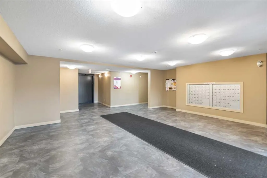 15 Saddlestone Way NE #210