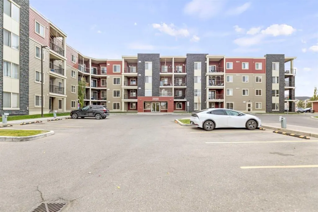 15 Saddlestone Way NE #210