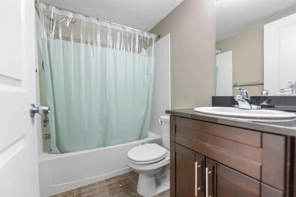 15 Saddlestone Way NE #210