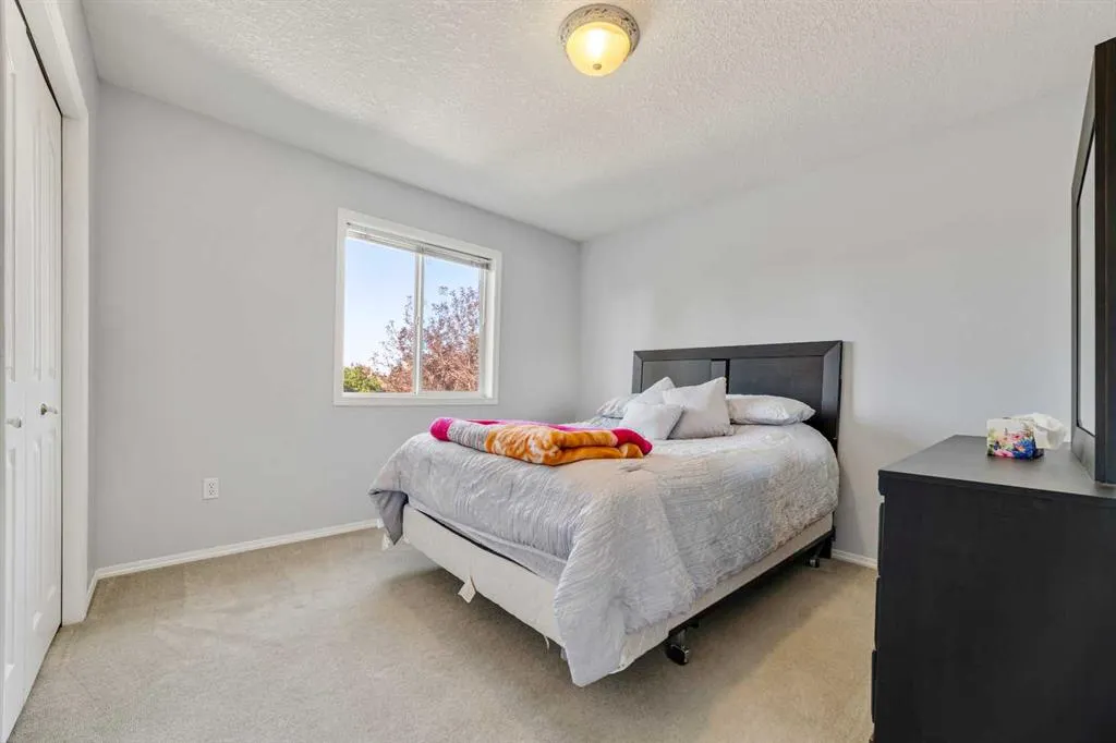 27 Fairmont Garden Road S
