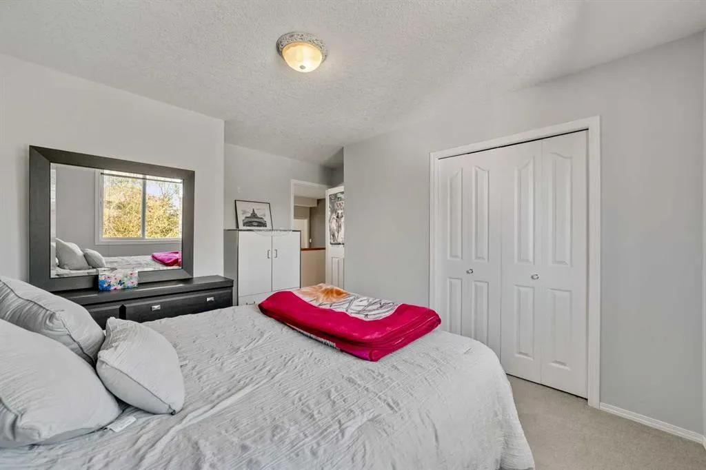 27 Fairmont Garden Road S