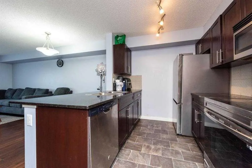 15 Saddlestone Way NE #2212