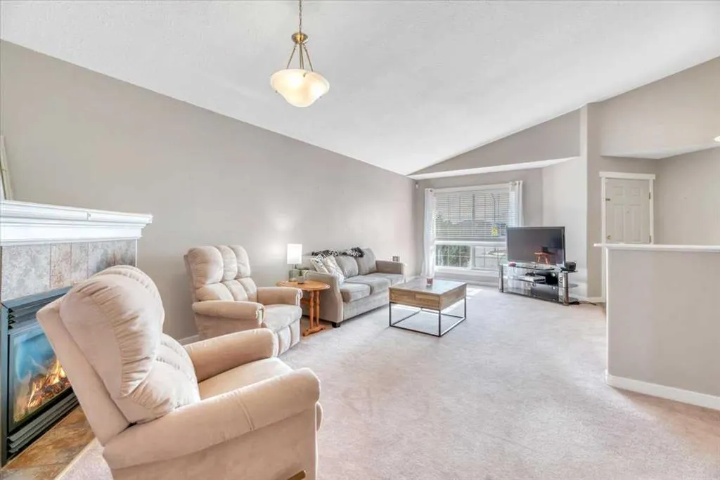 94 Parklane Drive