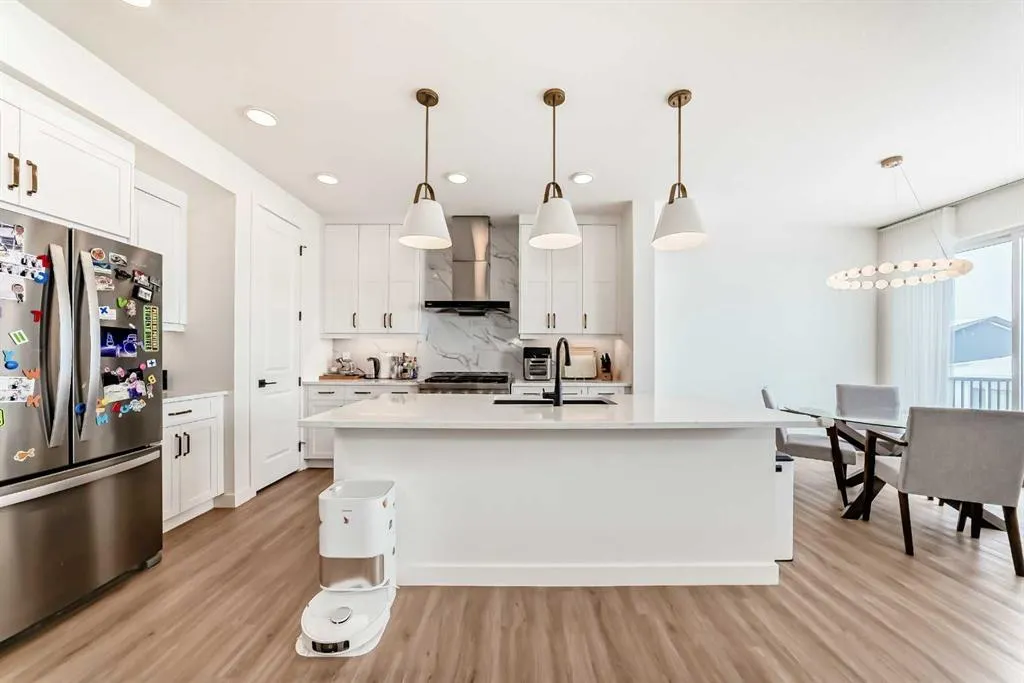 137 Verity Manor SW