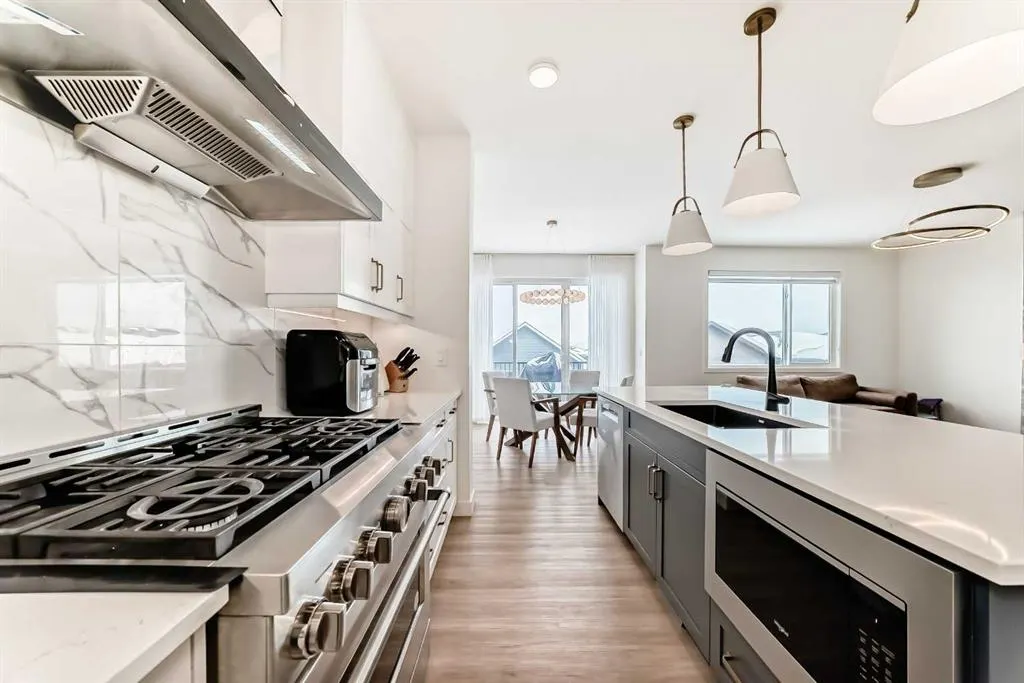 137 Verity Manor SW