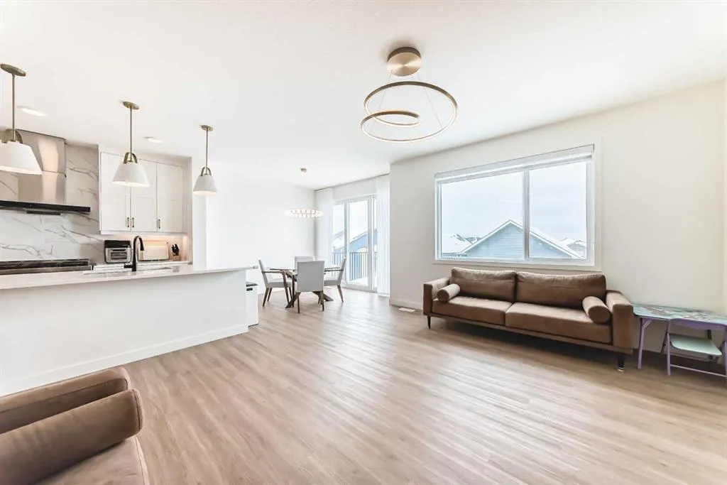 137 Verity Manor SW