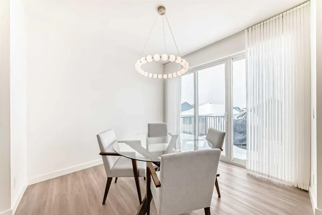 137 Verity Manor SW