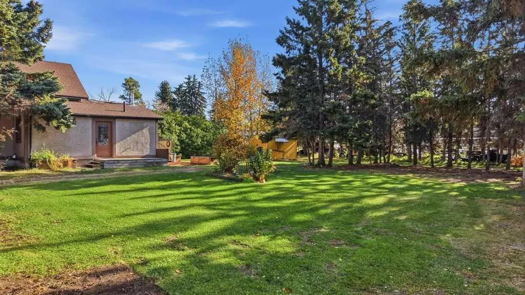 290 Railway Avenue