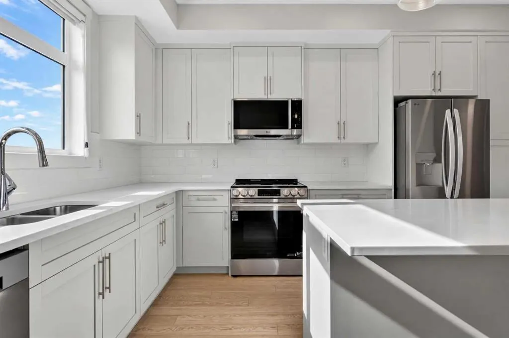 30 Creekside Villas SW #704