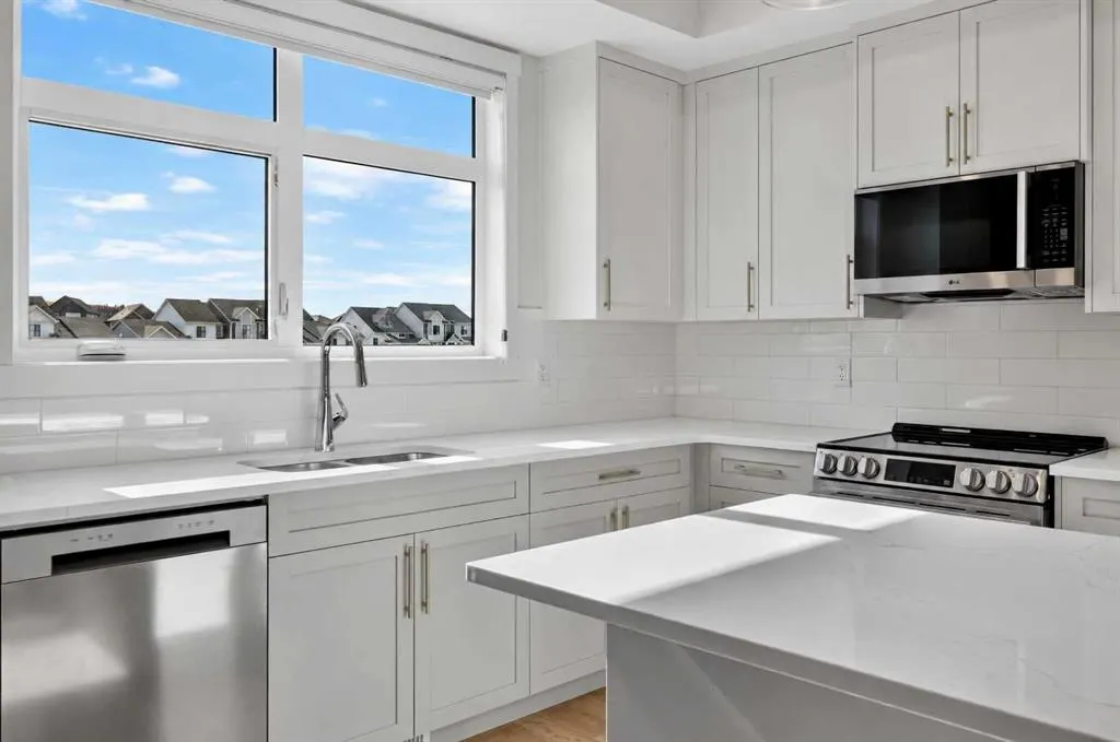 30 Creekside Villas SW #704