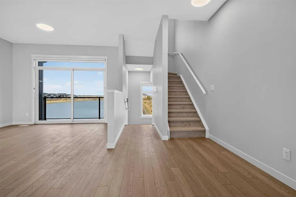 30 Creekside Villas SW #704