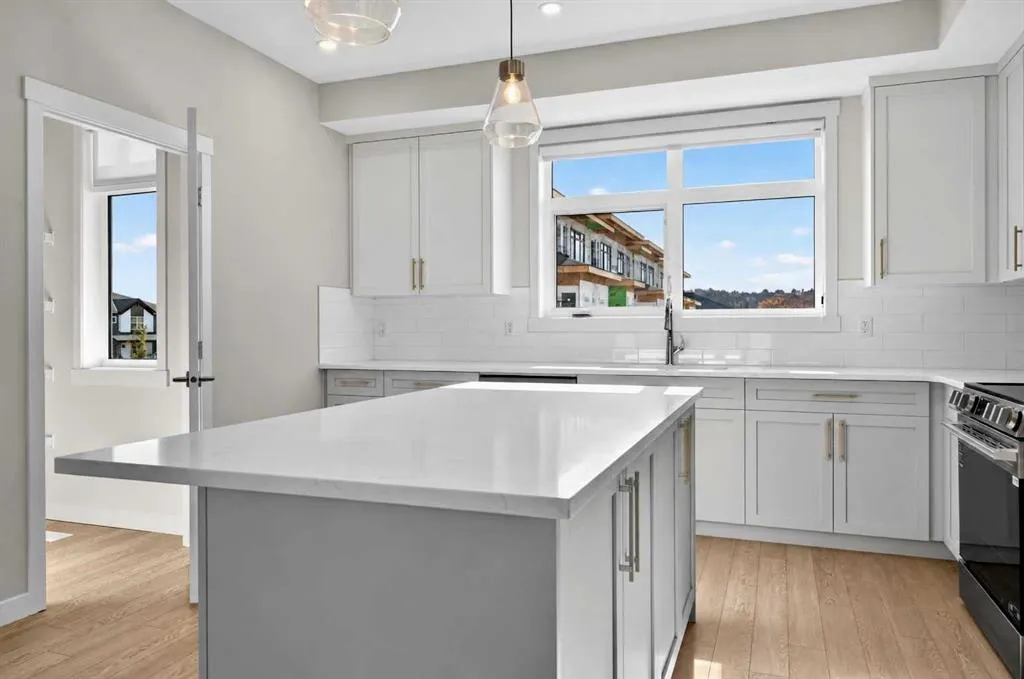 30 Creekside Villas SW #704