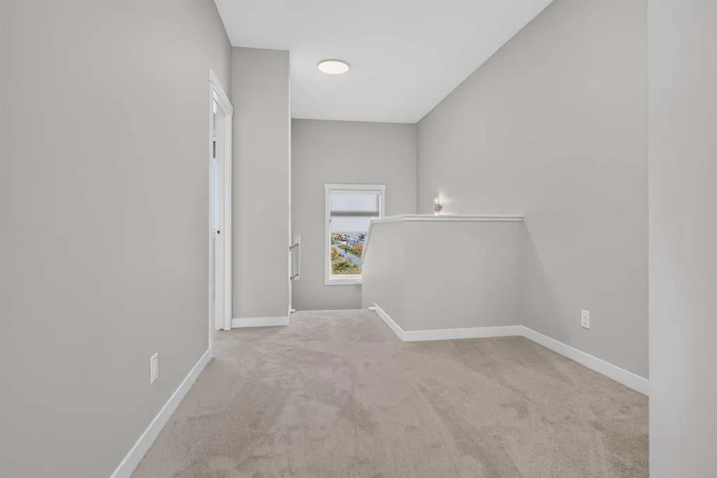 30 Creekside Villas SW #704