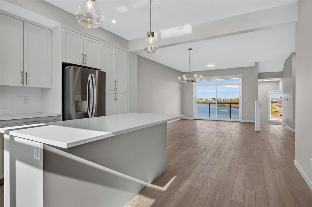 30 Creekside Villas SW #704