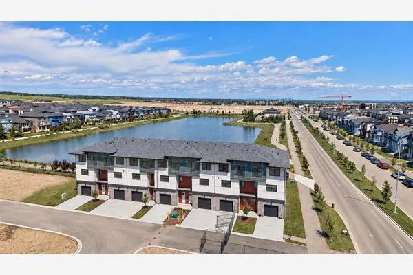 30 Creekside Villas SW