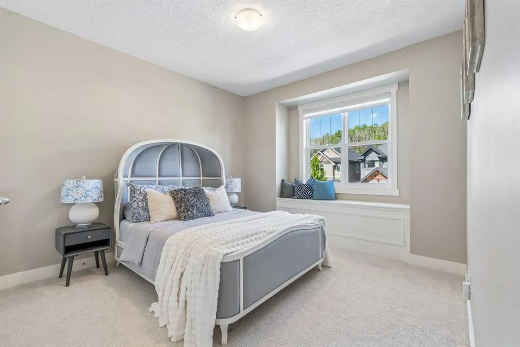 30 Ascot Crescent SW