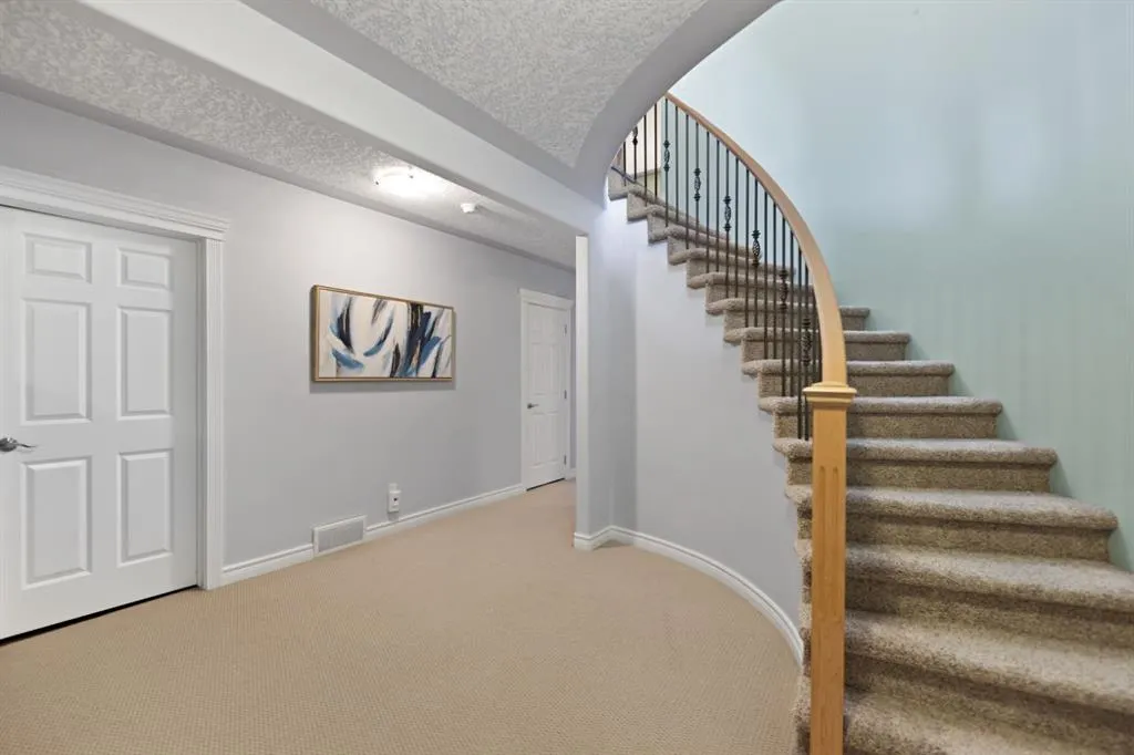 63 West Cedar Rise SW