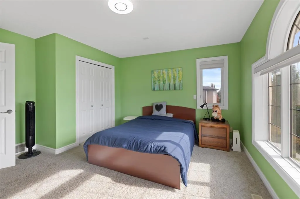 63 West Cedar Rise SW