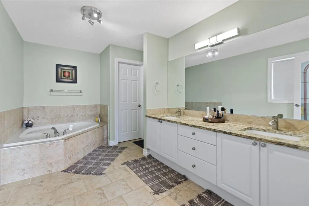 63 West Cedar Rise SW