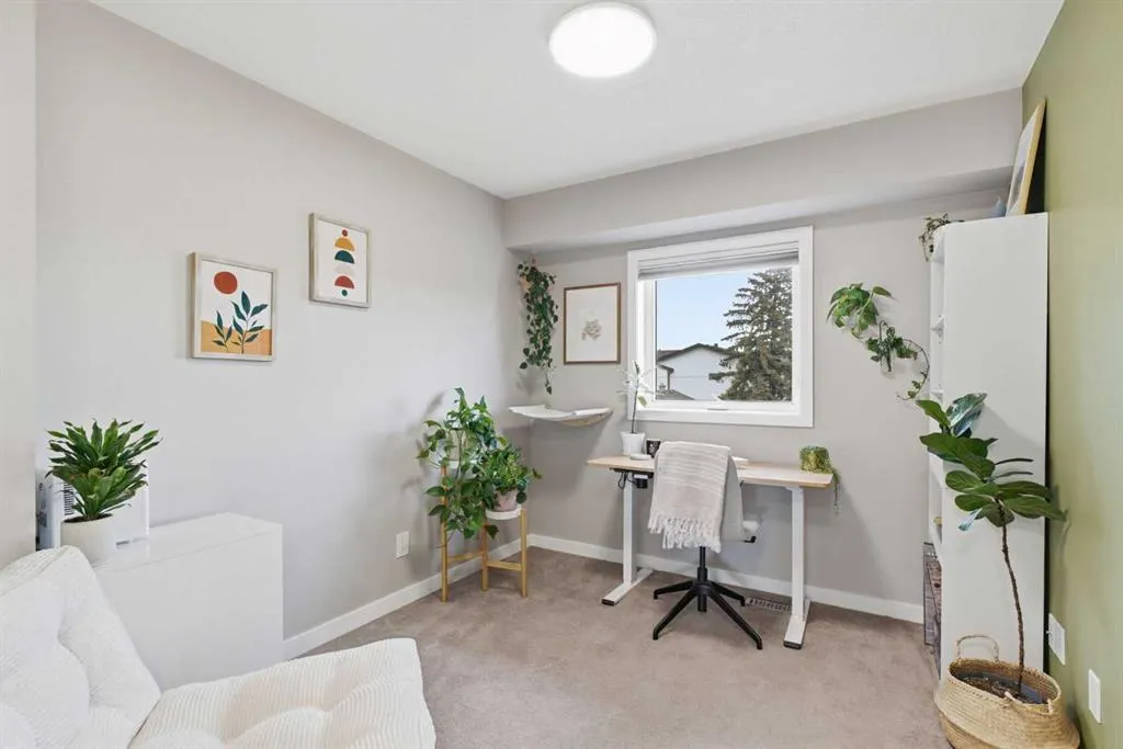 601 Regal Park NE